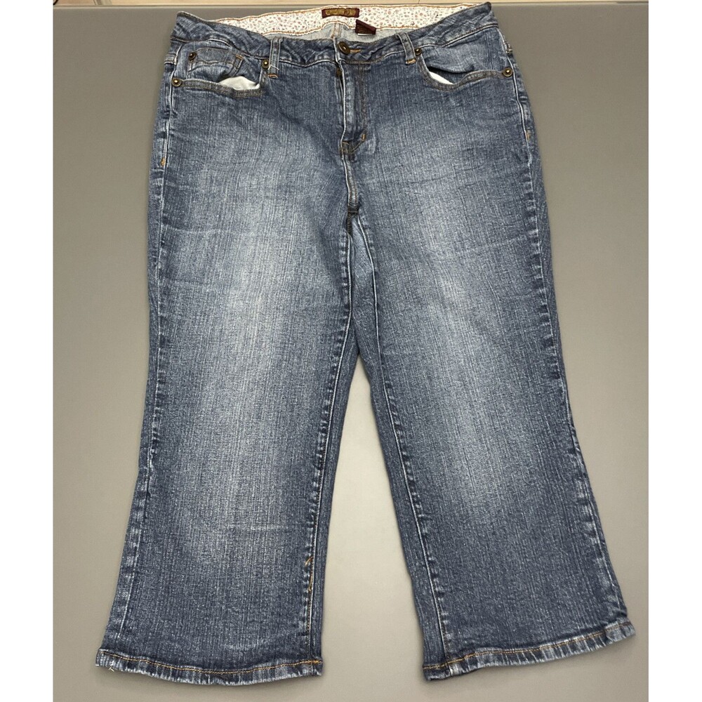 Zana Di Women's Washed Blue Cropped Jeans